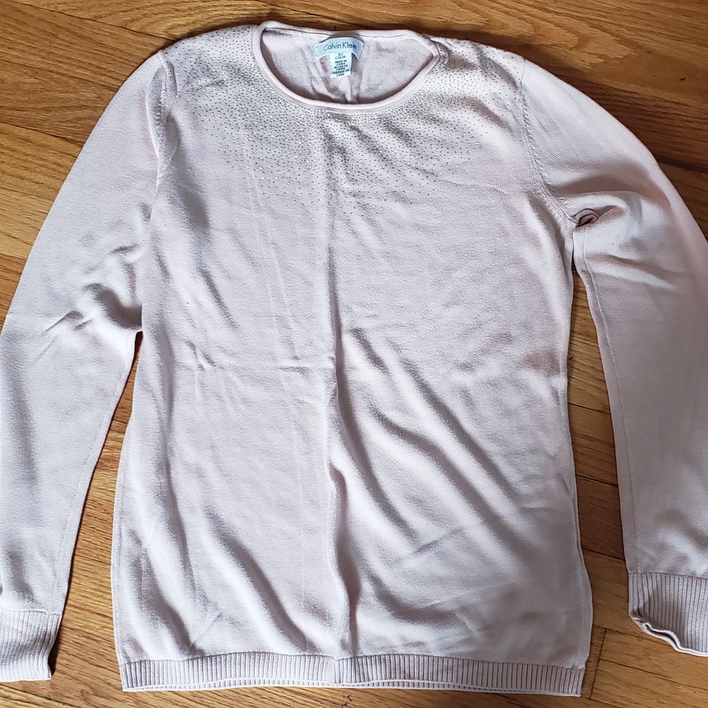 Light pink women's sweater size small